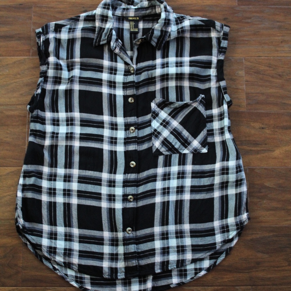 Sleeveless Plaid Top